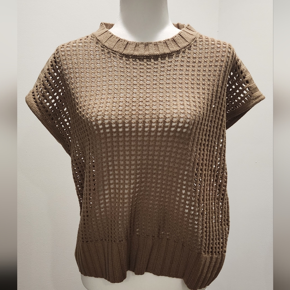 Women’s Open Knit Sweater Short Sleeve Brown Size M